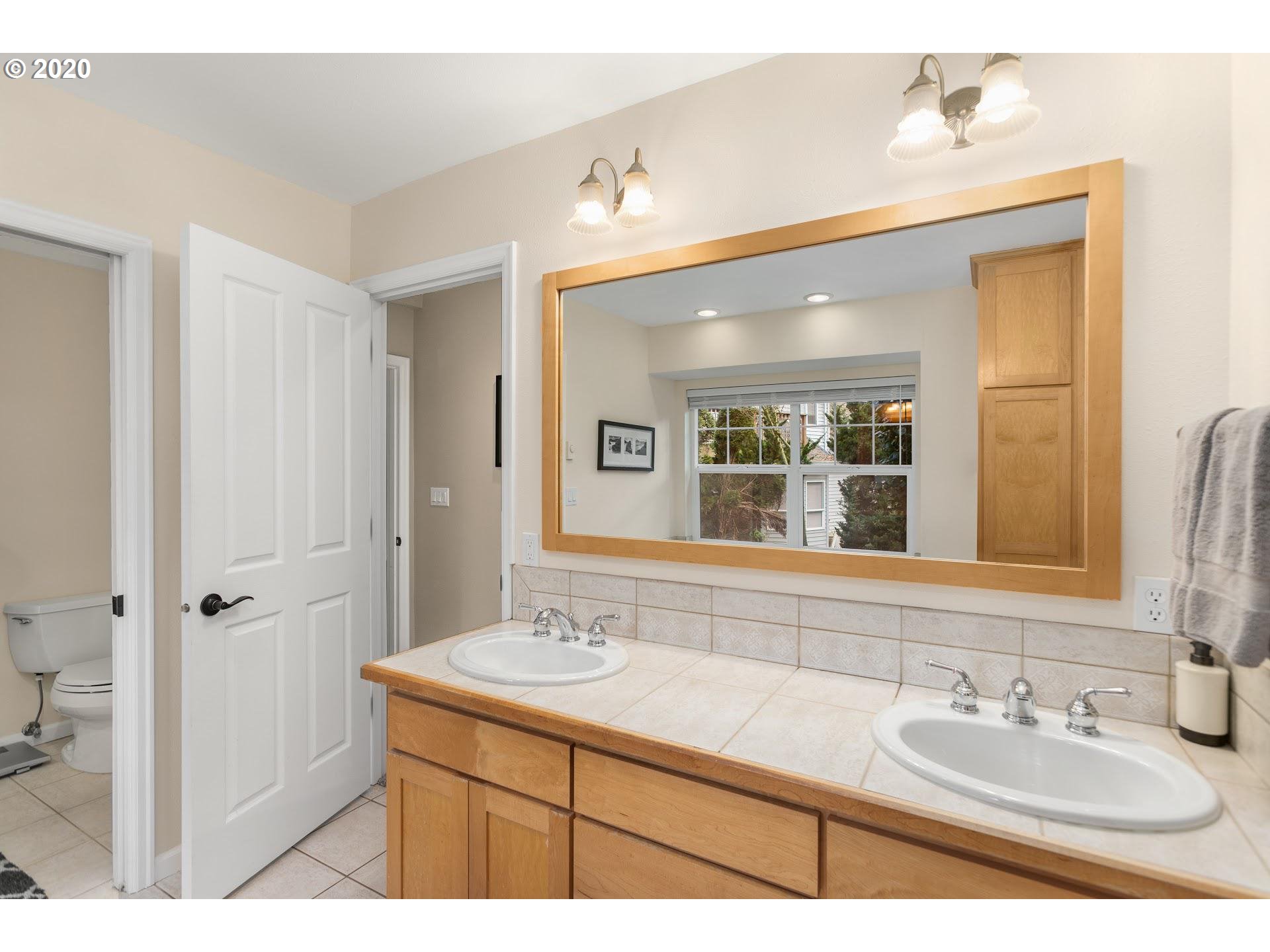 11960 Southwest Lesser Road Portland, OR 97219 - Photo 15 of 25 Gallery Image 15
