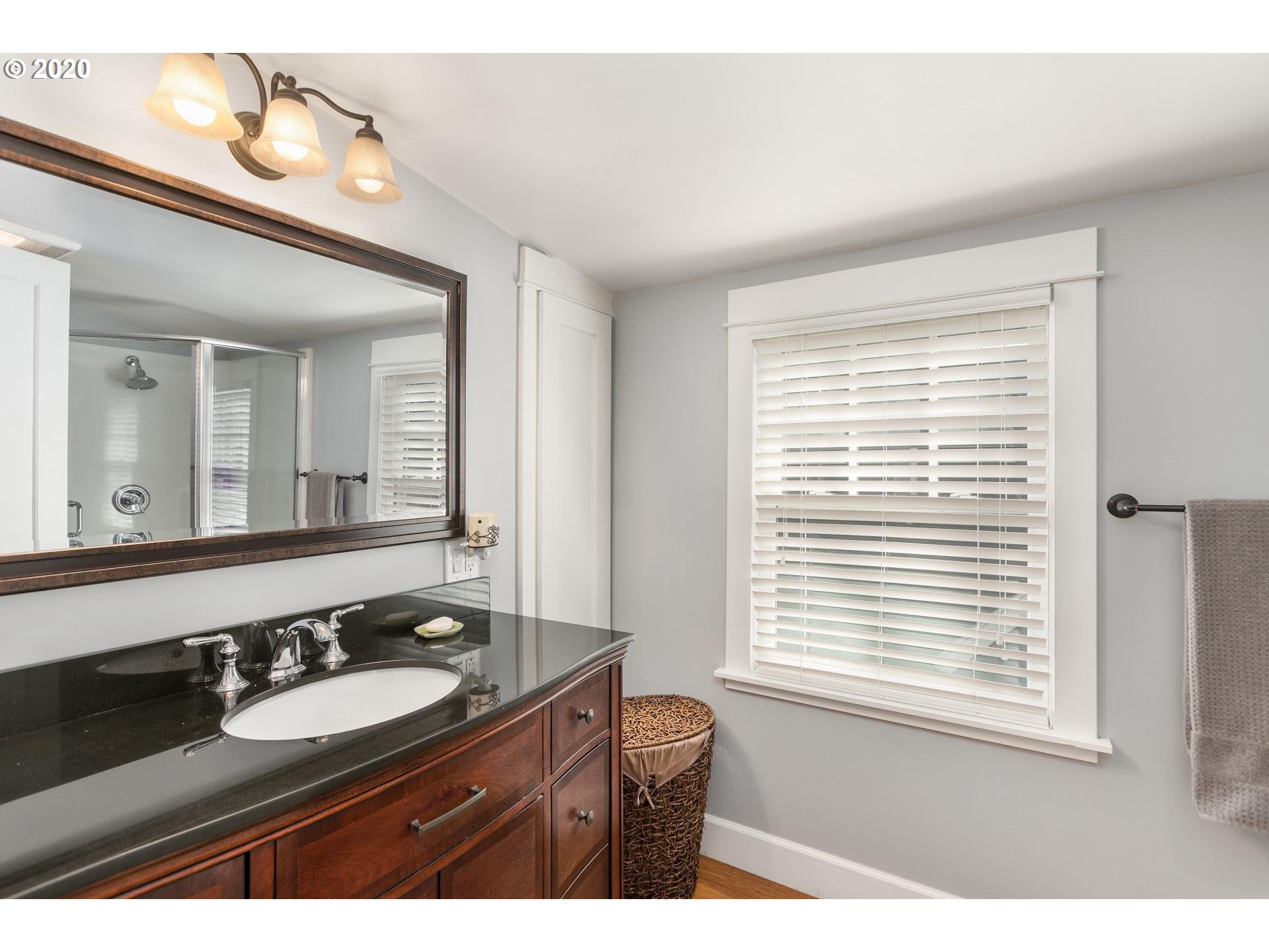 11960 Southwest Lesser Road Portland, OR 97219 - Photo 21 of 25 Gallery Image 21