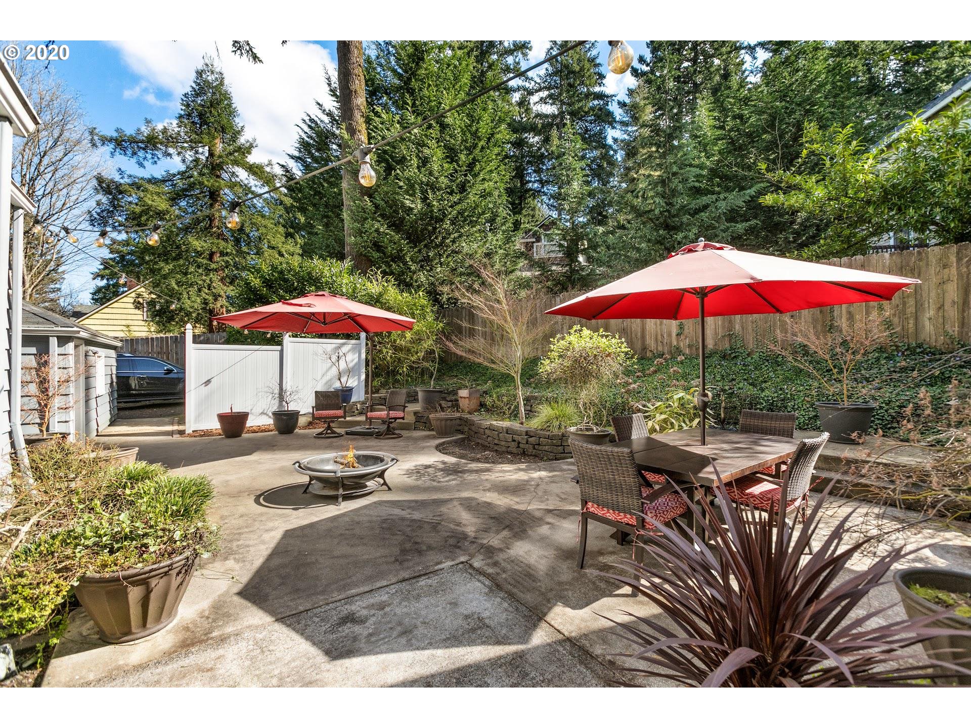 11960 Southwest Lesser Road Portland, OR 97219 - Photo 23 of 25 Gallery Image 23