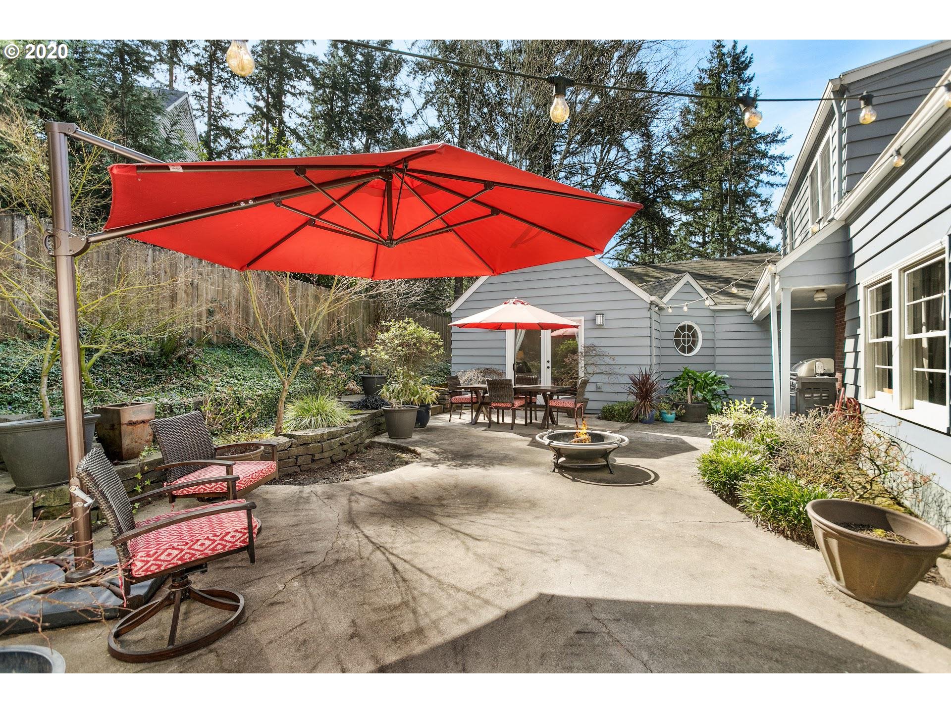 11960 Southwest Lesser Road Portland, OR 97219 - Photo 24 of 25 Gallery Image 24