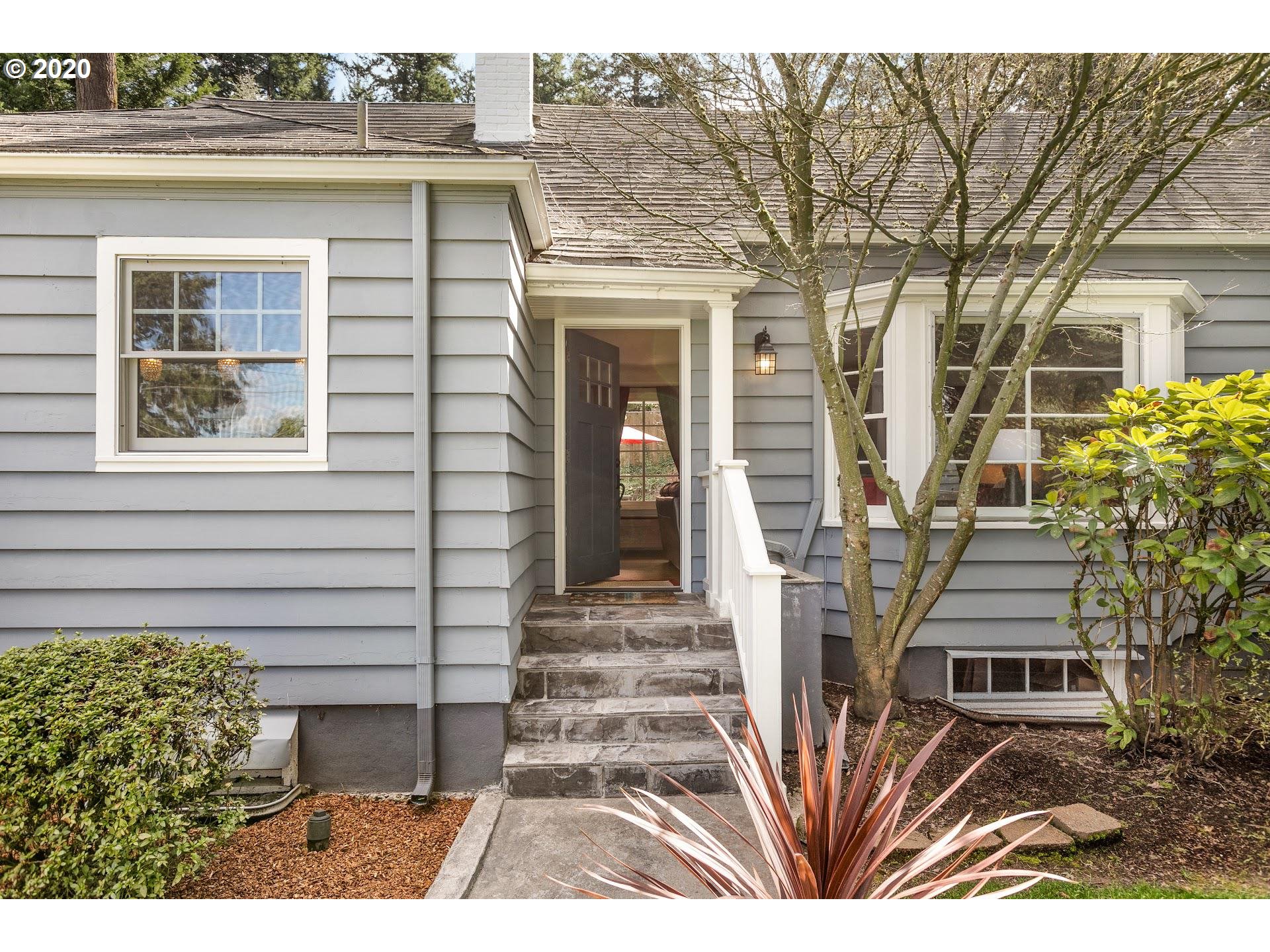 11960 Southwest Lesser Road Portland, OR 97219 - Photo 3 of 25 Gallery Image 3