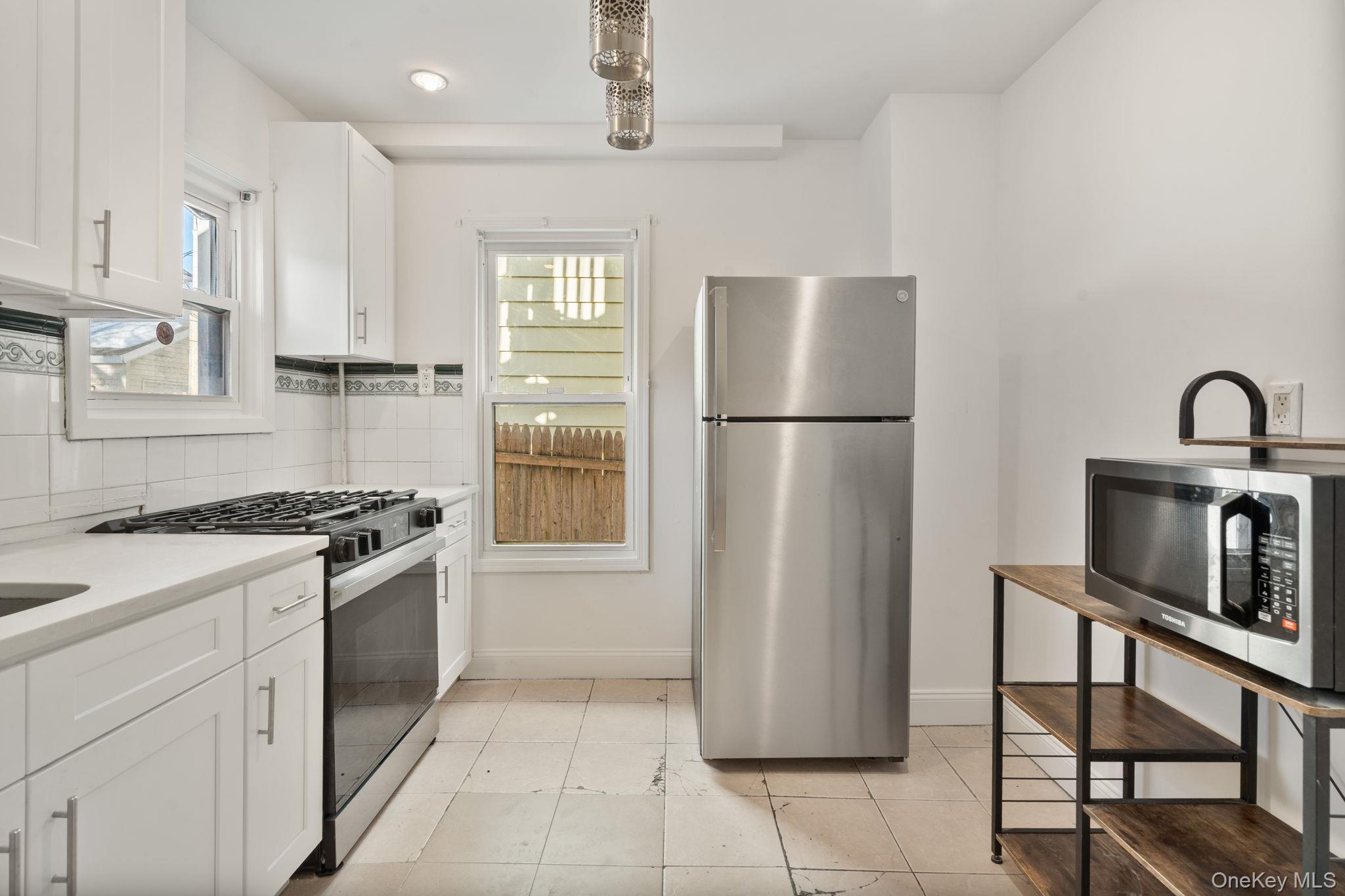 90-22 82nd Road Queens, NY 11385 - Photo 12 of 37