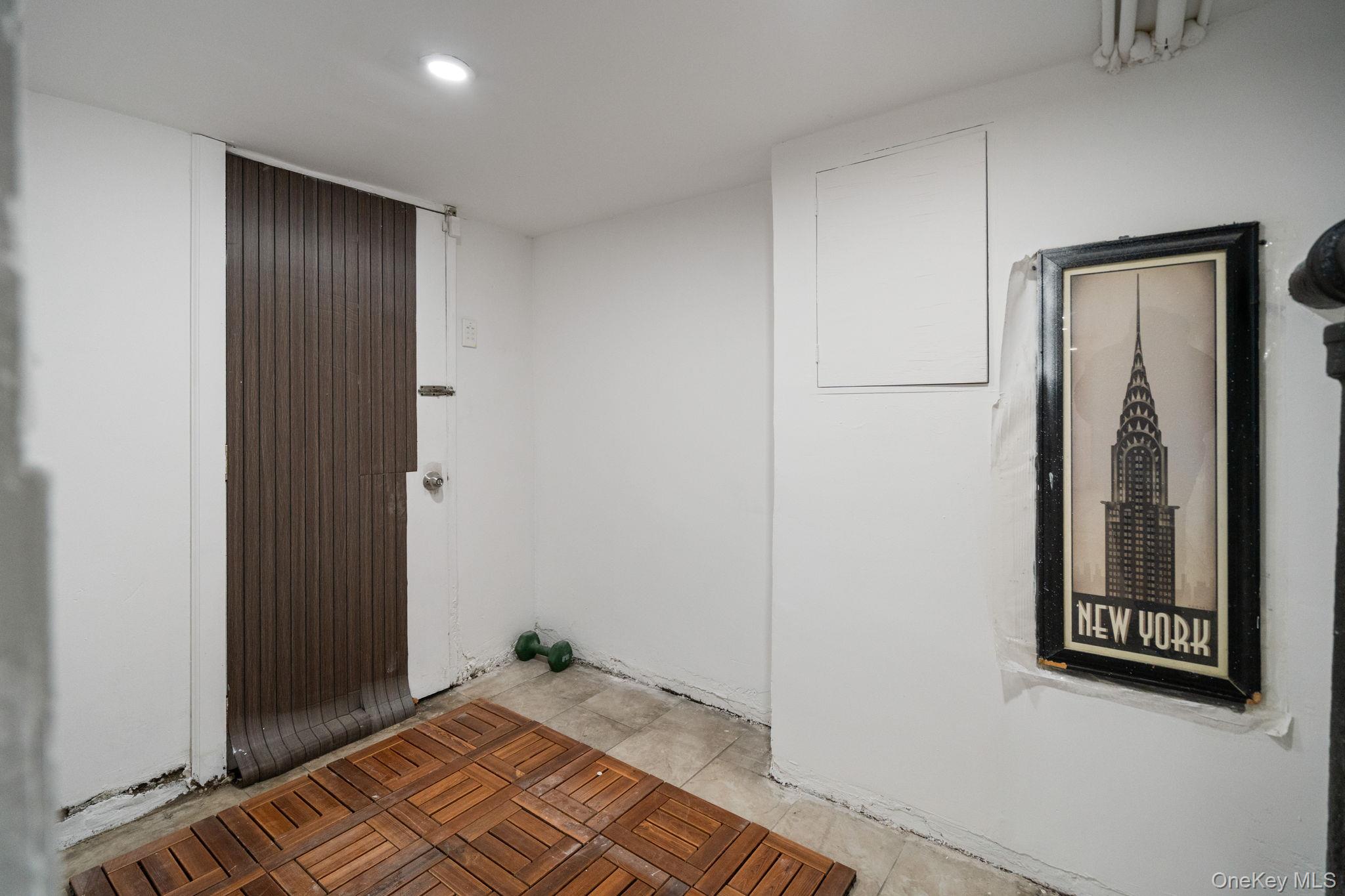 90-22 82nd Road Queens, NY 11385 - Photo 31 of 37