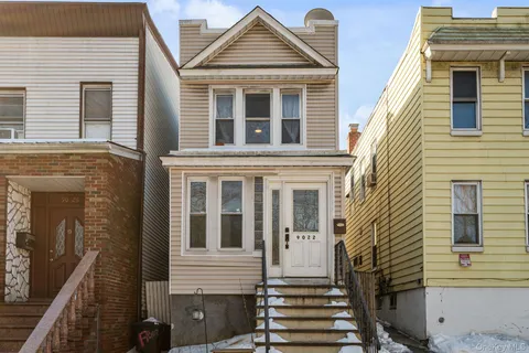 $750,000 | 90-22 82nd Road | Forest Park