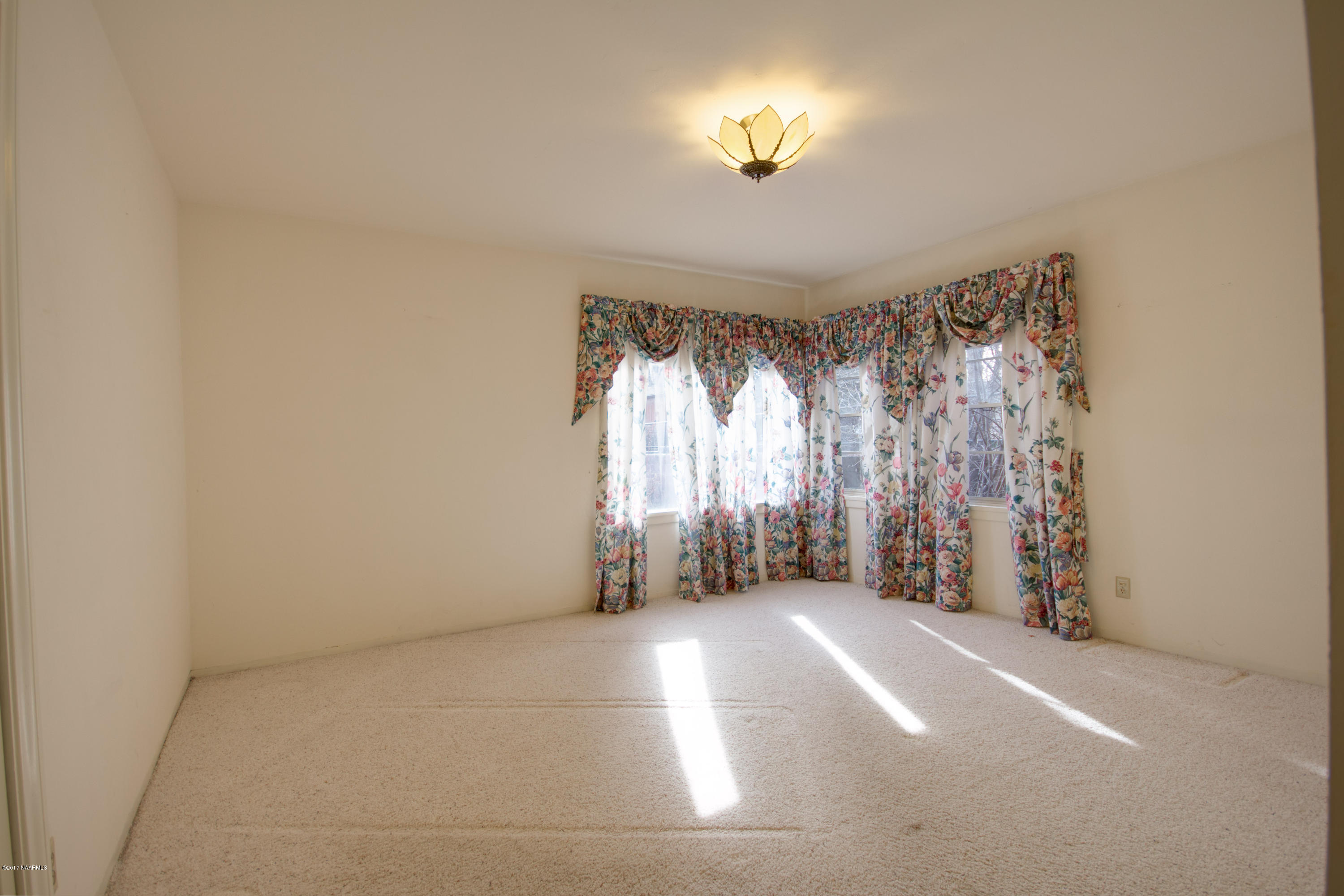 509 West Apache Road Flagstaff, AZ 86001 - Photo 12 of 30 IMG_2913_4_5mattix