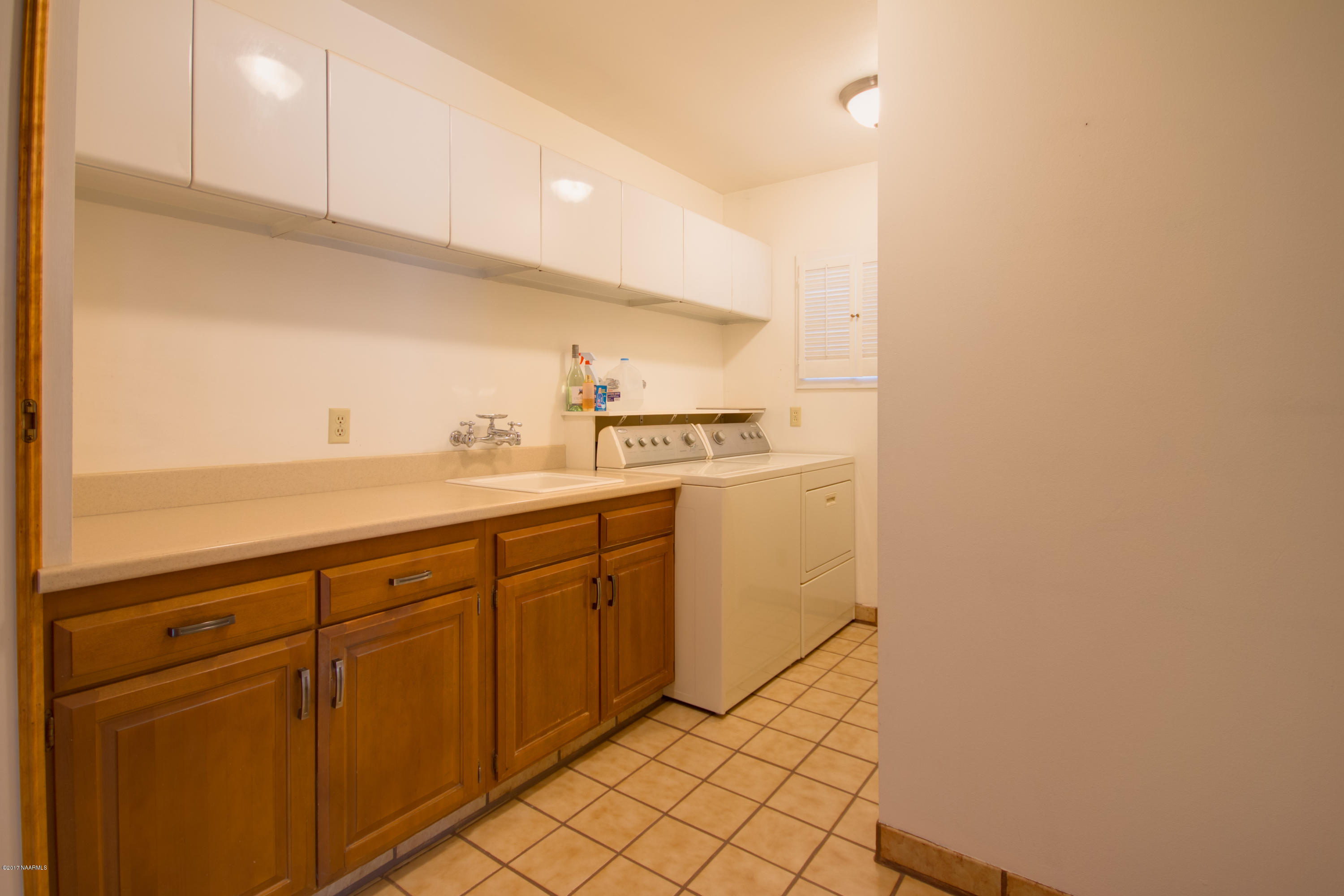 509 West Apache Road Flagstaff, AZ 86001 - Photo 18 of 30 IMG_2937_8_9mattix