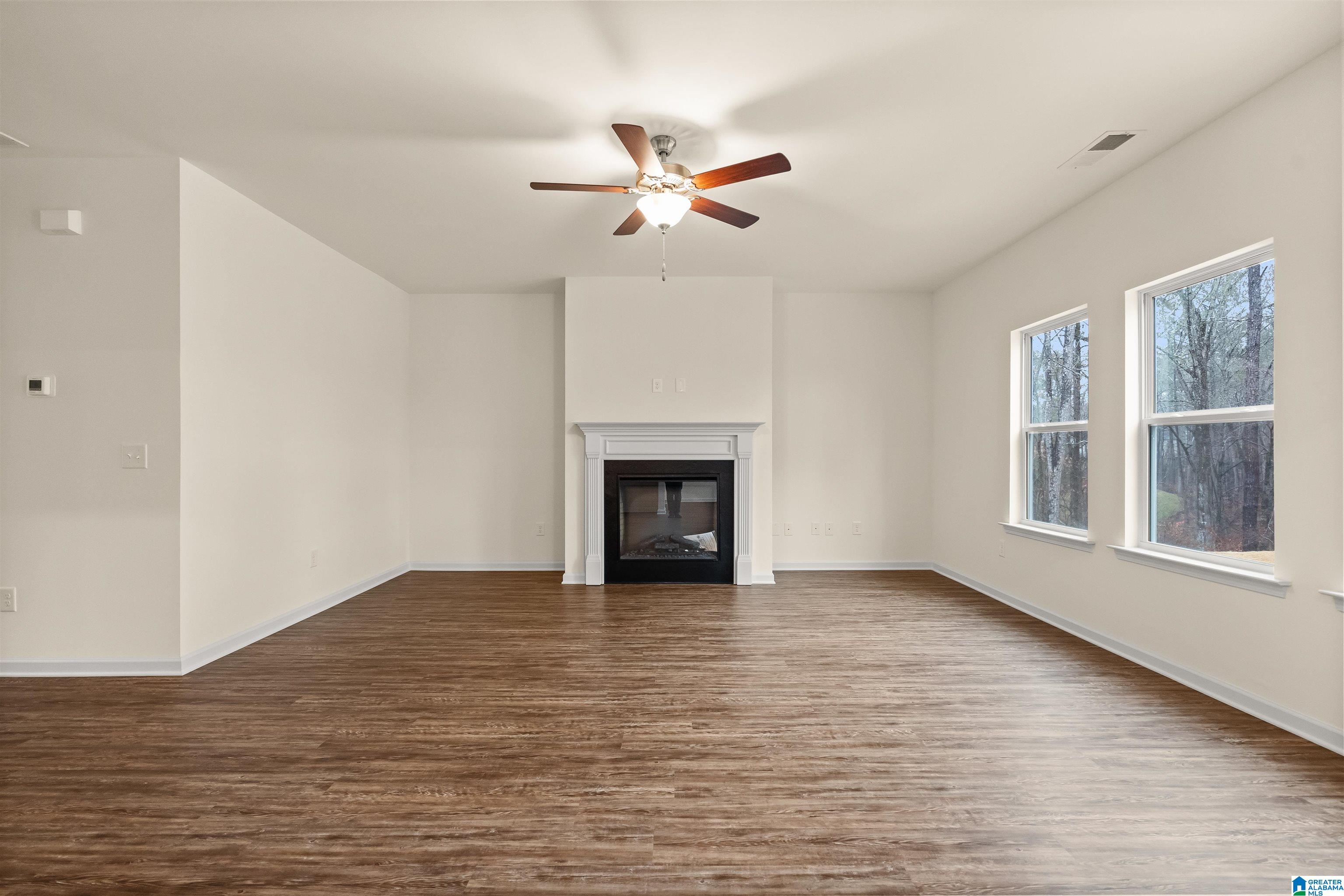 879 Ridgeway Avenue Columbiana, AL 35051 - Photo 10 of 17