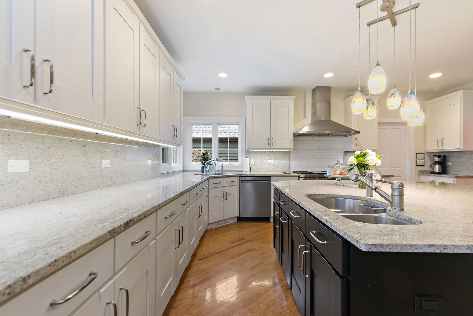 28360 Heritage Oak Road Chicago, IL 60641 - Photo 24 of 99