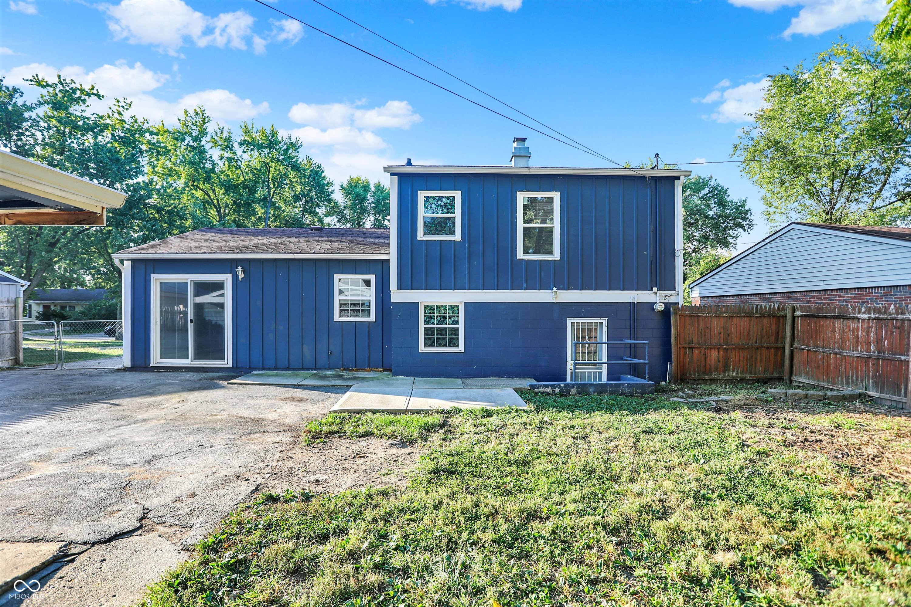 8104 Barry Road Indianapolis, IN 46219 - Photo 34 of 43 Gallery Image 34