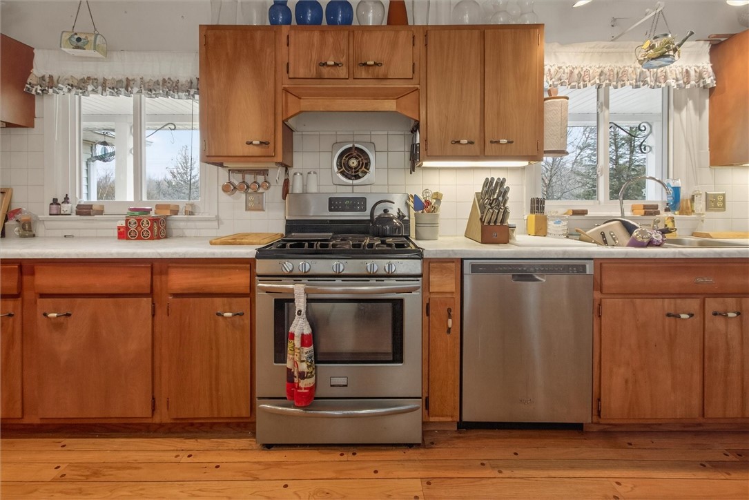 996 Johnson Road Palmyra, NY 14522 - Photo 11 of 41