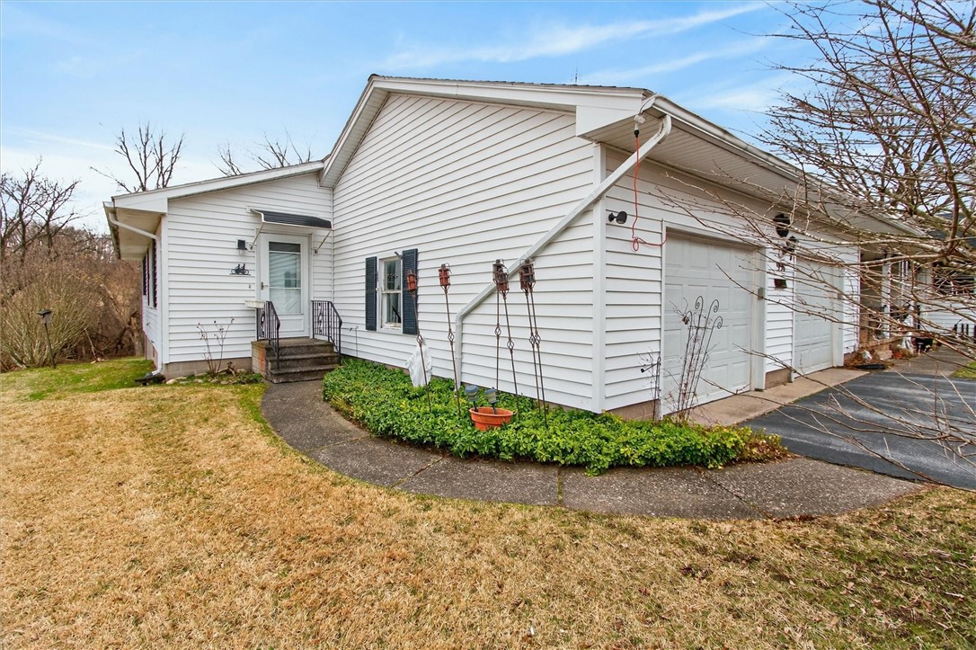 996 Johnson Road Palmyra, NY 14522 - Photo 5 of 41