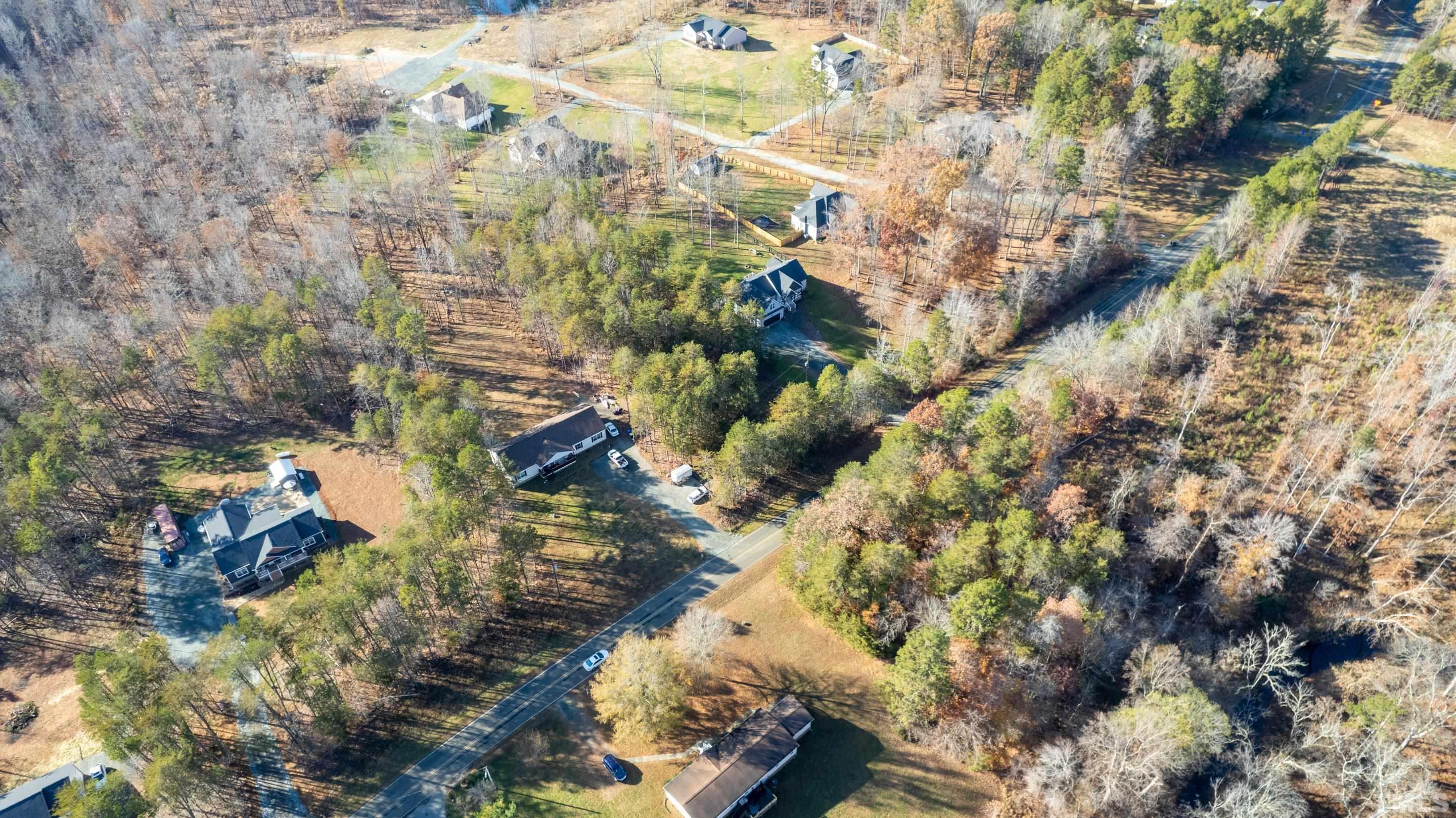 4045 Clapp Mill Road Burlington, NC 27215 - Photo 4 of 23