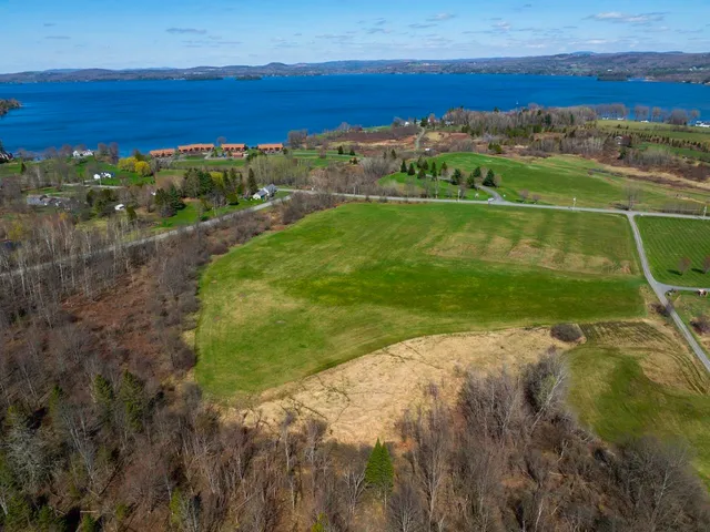 $134,400 | 3003 Lake Road, Newport Town, VT 05857