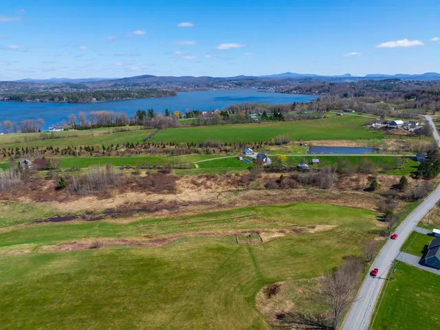 $134,400 | 3003 Lake Road, Newport Town, VT 05857