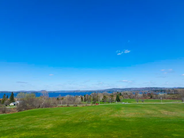 $134,400 | 3003 Lake Road, Newport Town, VT 05857