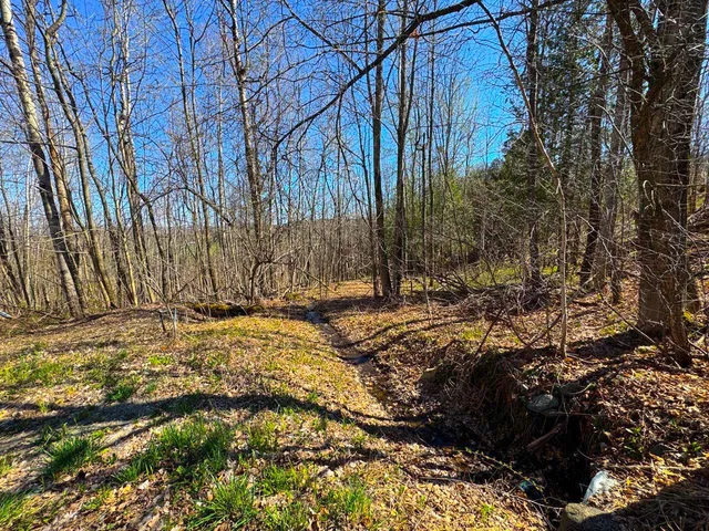 $134,400 | 3003 Lake Road, Newport Town, VT 05857