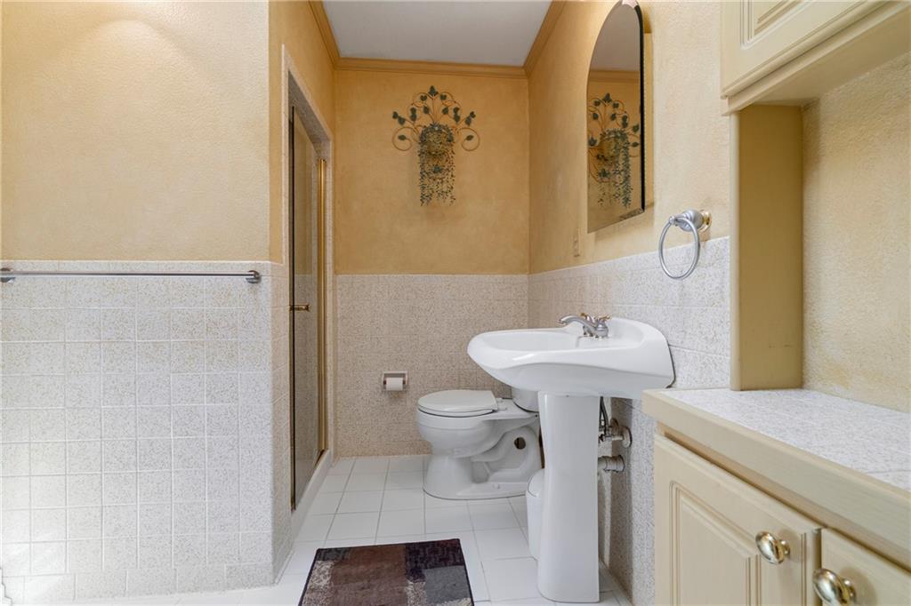 1733 Locust Road Sewickley, PA 15143 - Photo 18 of 45
