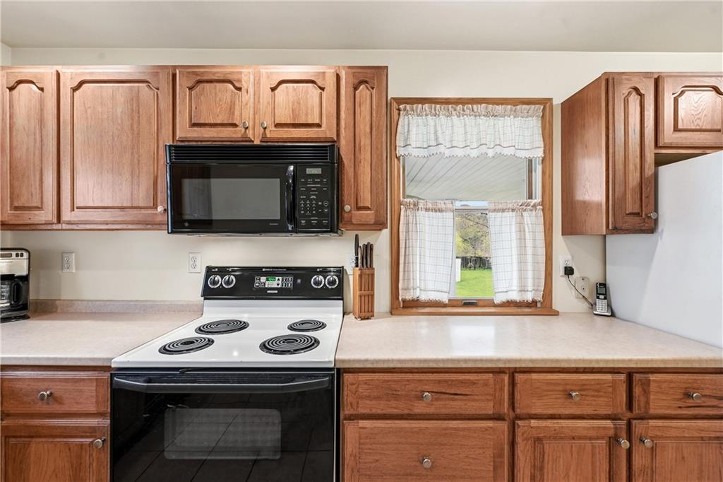 376 Old Rte 19 New Castle, PA 16101 - Photo 19 of 40 Kitchen