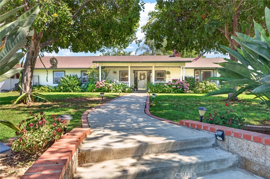 15091 Golden Star Avenue Riverside, CA 92506 - Photo 8 of 55