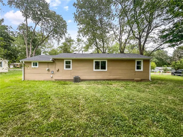 $179,000 | 17244 Montgall Drive, Belton, MO 64012