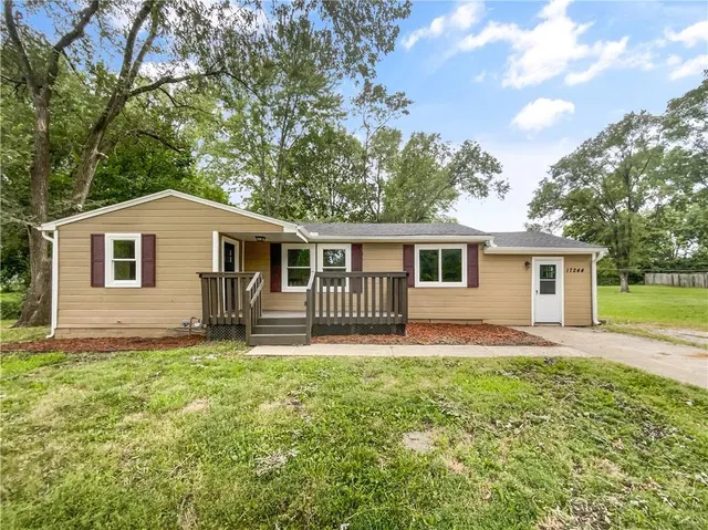 $179,000 | 17244 Montgall Drive, Belton, MO 64012