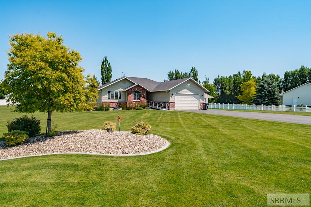 3729 East 10 North Rigby, ID 83442 - Photo 3 of 68