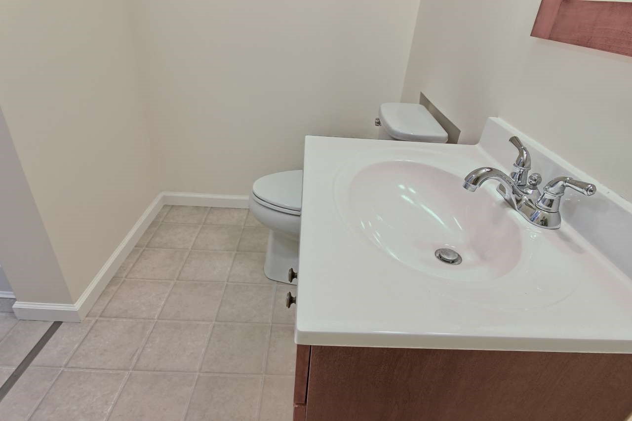 6226 Secor Road Traverse City, MI 49685 - Photo 13 of 34 1841125-12.JPG