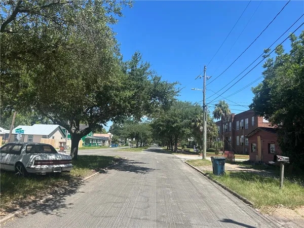 $89,900 | 1722-1722.5 Albany Street, Brunswick, GA 31520