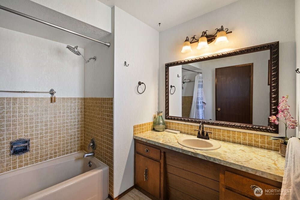 7802 Hicks Road Grandview, WA 98930 - Photo 16 of 31