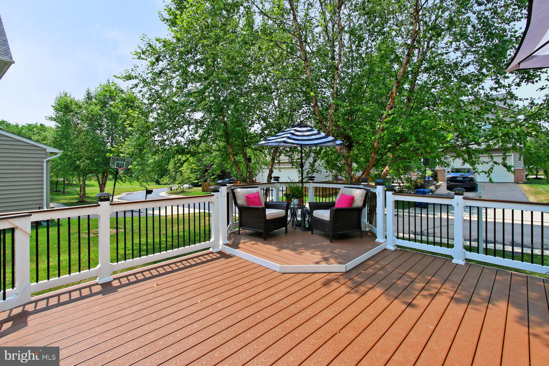 23106 Bronstein Lane Brambleton, VA 20148 - Photo 17 of 58 GORGEOUS Composite Deck w/ Platform + Stairs