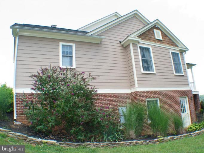 17615 Dry Mill Road Leesburg, VA 20175 - Photo 29 of 30 Side with Walk Out