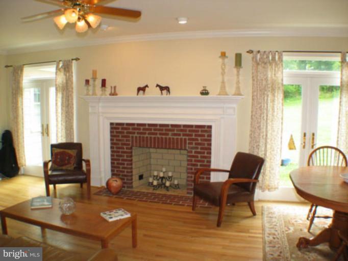 17615 Dry Mill Road Leesburg, VA 20175 - Photo 6 of 30 Family Room