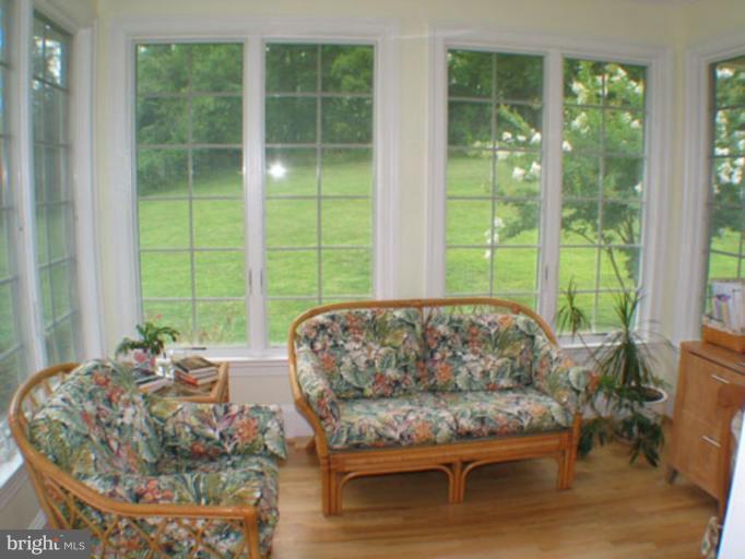 17615 Dry Mill Road Leesburg, VA 20175 - Photo 9 of 30 Sunroom or Breakfast Room off Kitchen