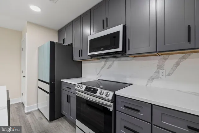 $2,800 | 3517 14th Street Northwest, Unit 302, Washington, DC 20010