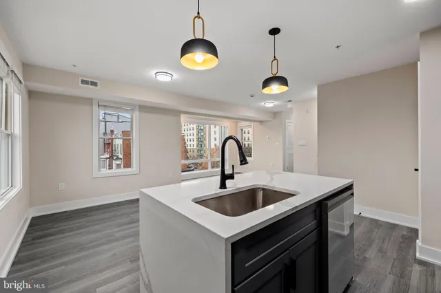 $2,800 | 3517 14th Street Northwest, Unit 302, Washington, DC 20010