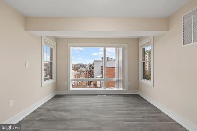 $2,800 | 3517 14th Street Northwest, Unit 302, Washington, DC 20010