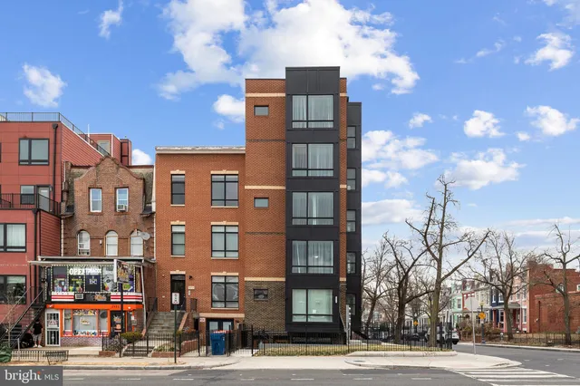 $2,800 | 3517 14th Street Northwest, Unit 302, Washington, DC 20010