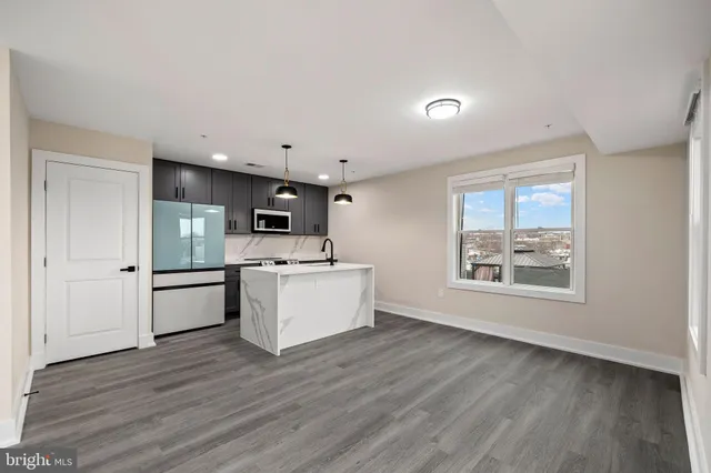 $2,800 | 3517 14th Street Northwest, Unit 302, Washington, DC 20010