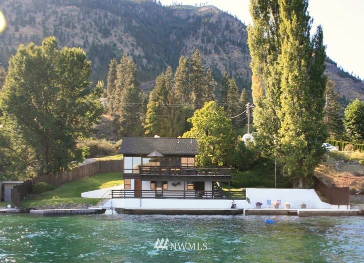 15020 South Lakeshore Road Chelan, WA 98816 - Photo 2 of 11 Gallery Image 2