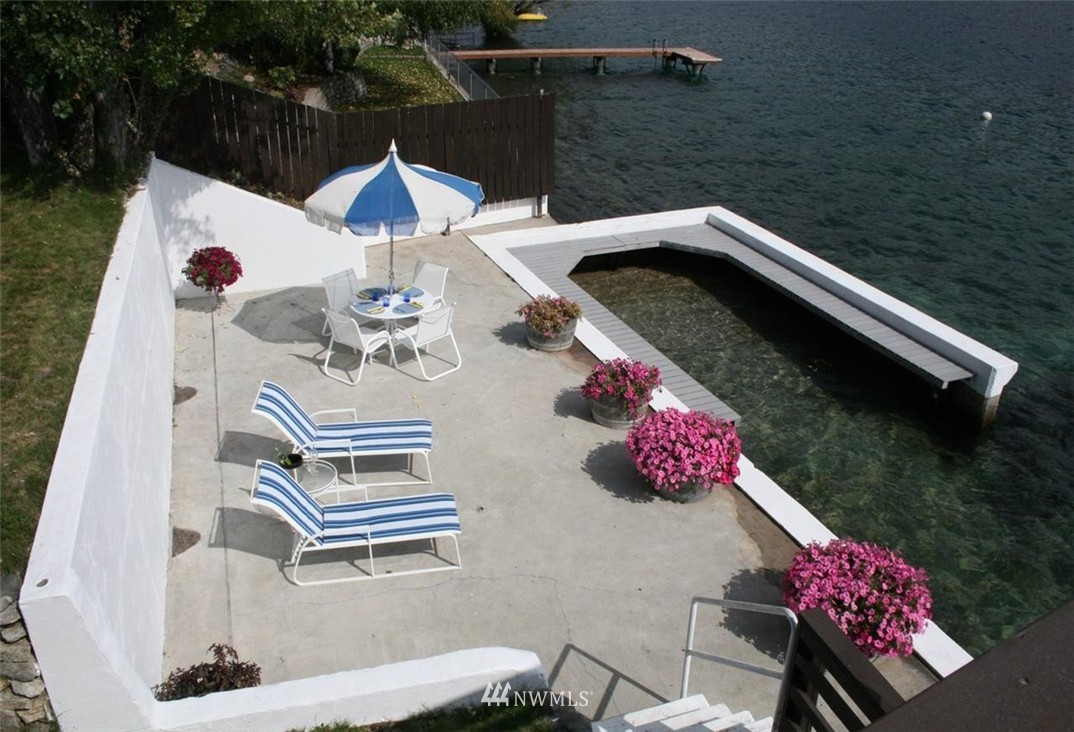 15020 South Lakeshore Road Chelan, WA 98816 - Photo 3 of 11 Gallery Image 3