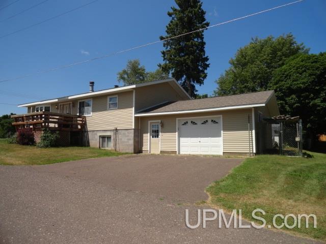 401 Maple Street Bergland, MI 49947 - Photo 3 of 30