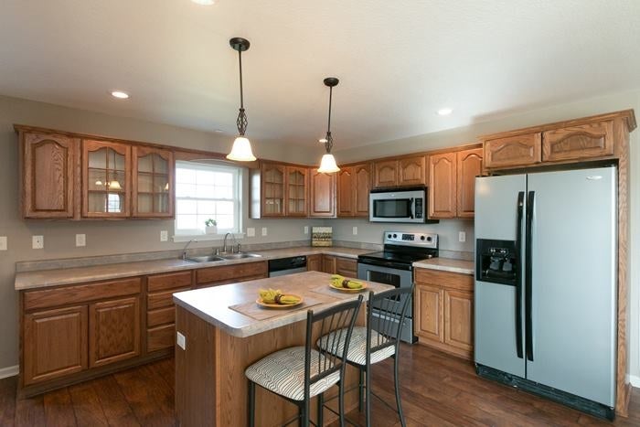 3140 White Oak Circle Riverside, IA 52327 - Photo 9 of 25 Gallery Image 9