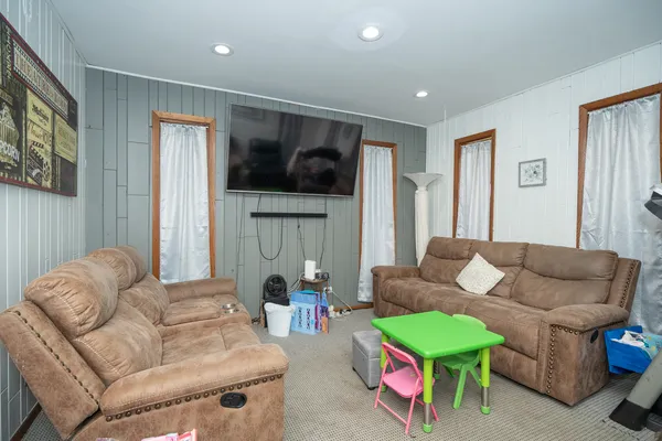 $249,900 | 22816 Ridgeway Avenue, Richton Park, IL 60471