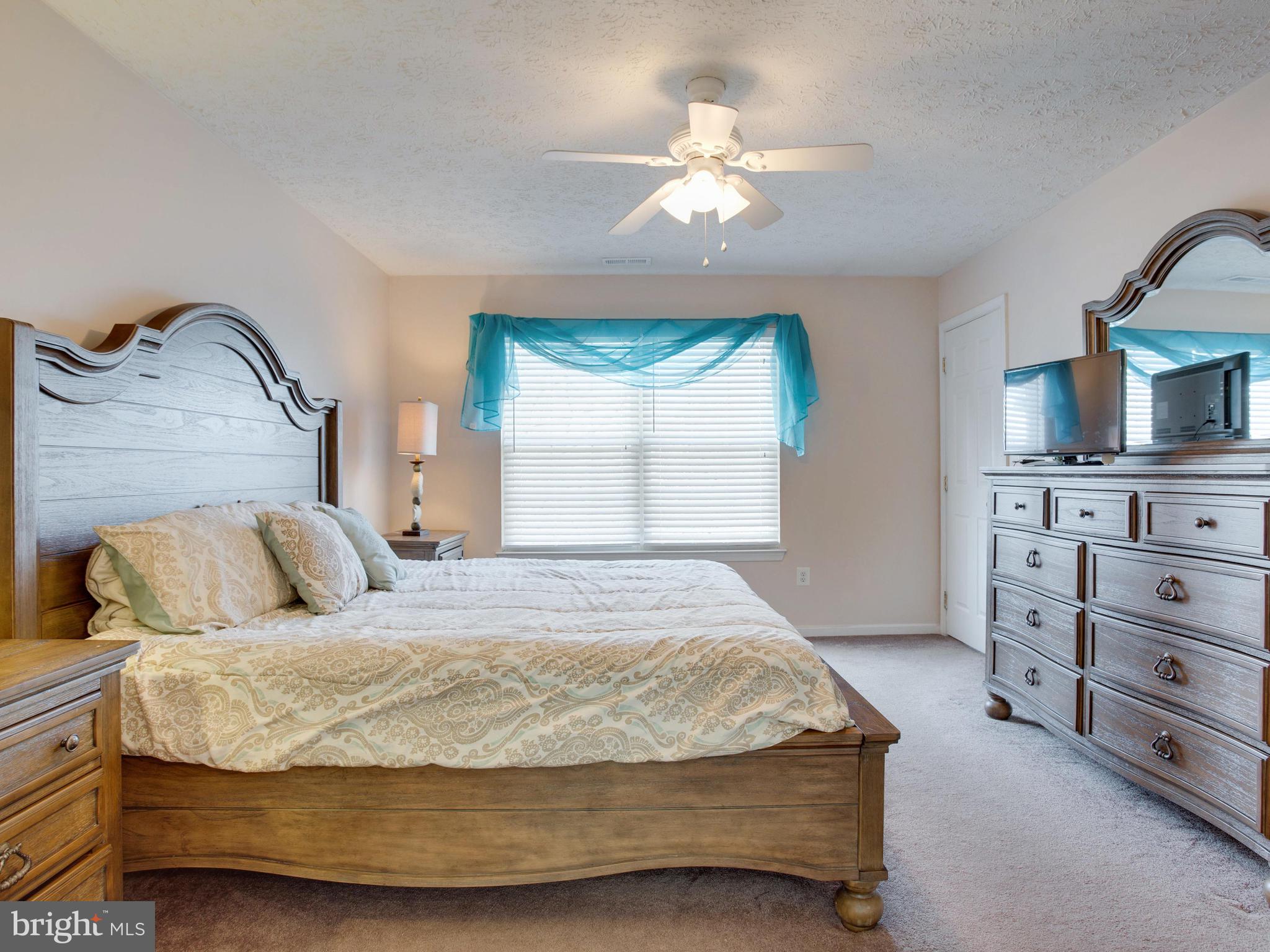 2325 Golden Chapel Road Odenton, MD 21113 - Photo 22 of 51 Owners room with walk in closet