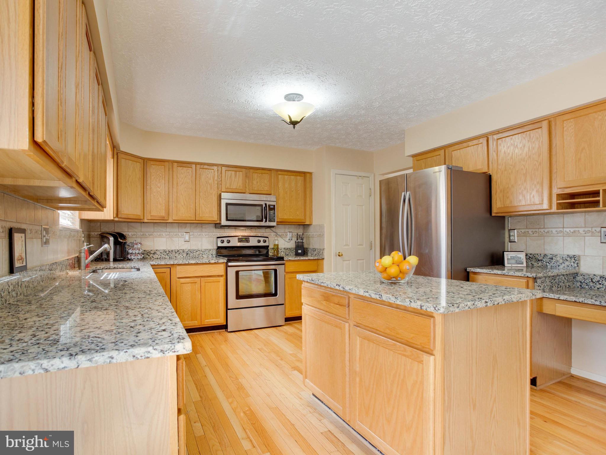 2325 Golden Chapel Road Odenton, MD 21113 - Photo 4 of 51 giant kitchen withgranite counters
