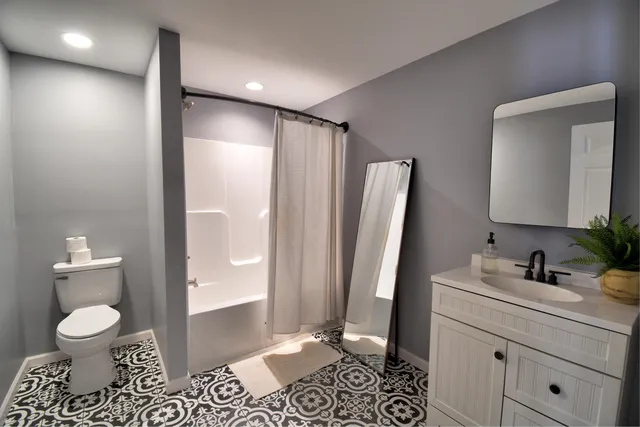 $389,500 | 1367 Virginia Woods Drive, Moneta, VA 24121