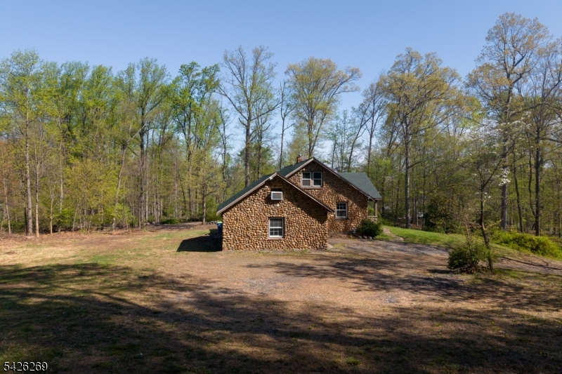 65-63 Hillcrest Road Warren, NJ 07059 - Photo 3 of 15