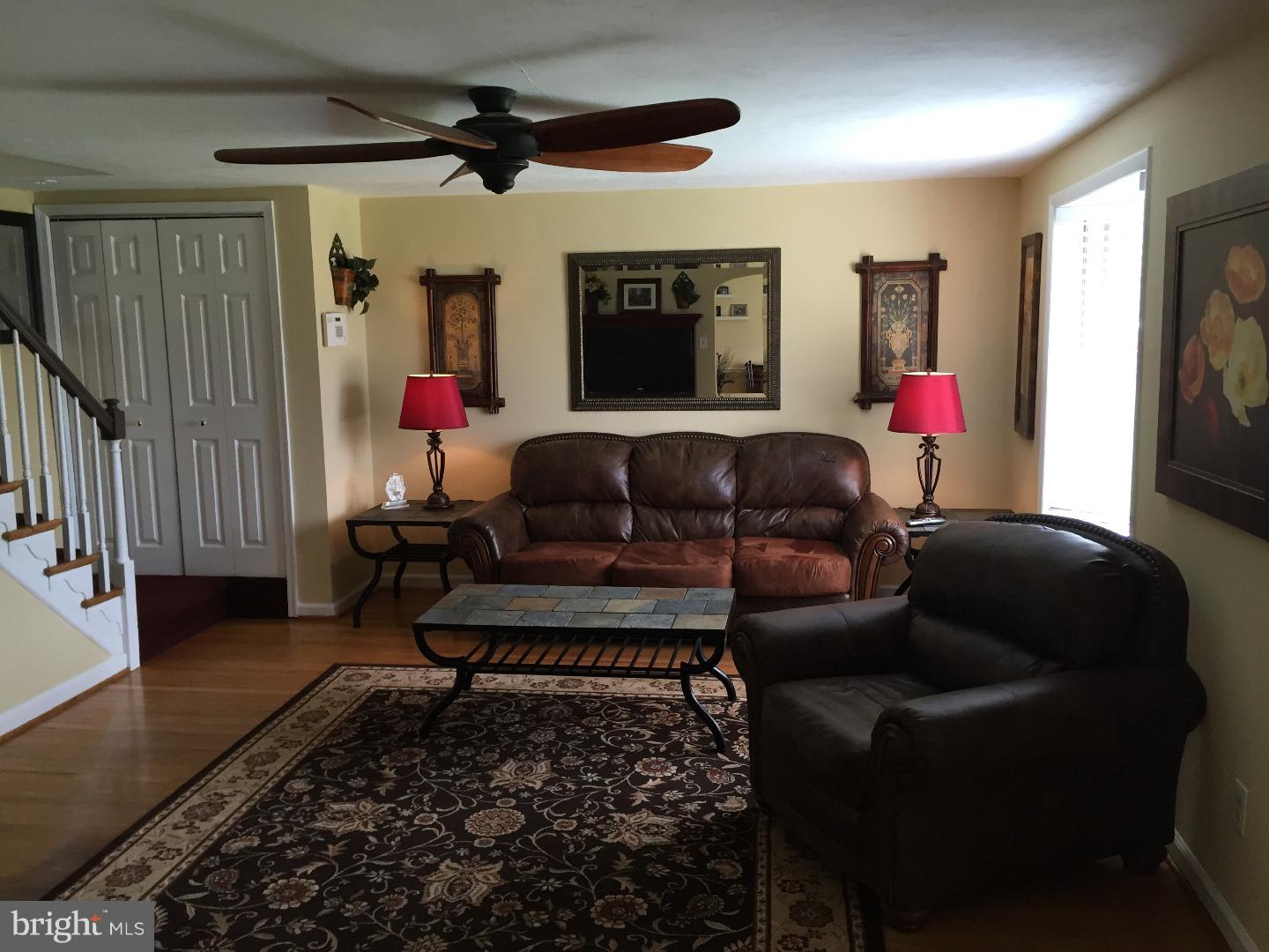 329 Gibbons Road Springfield, PA 19064 - Photo 2 of 21