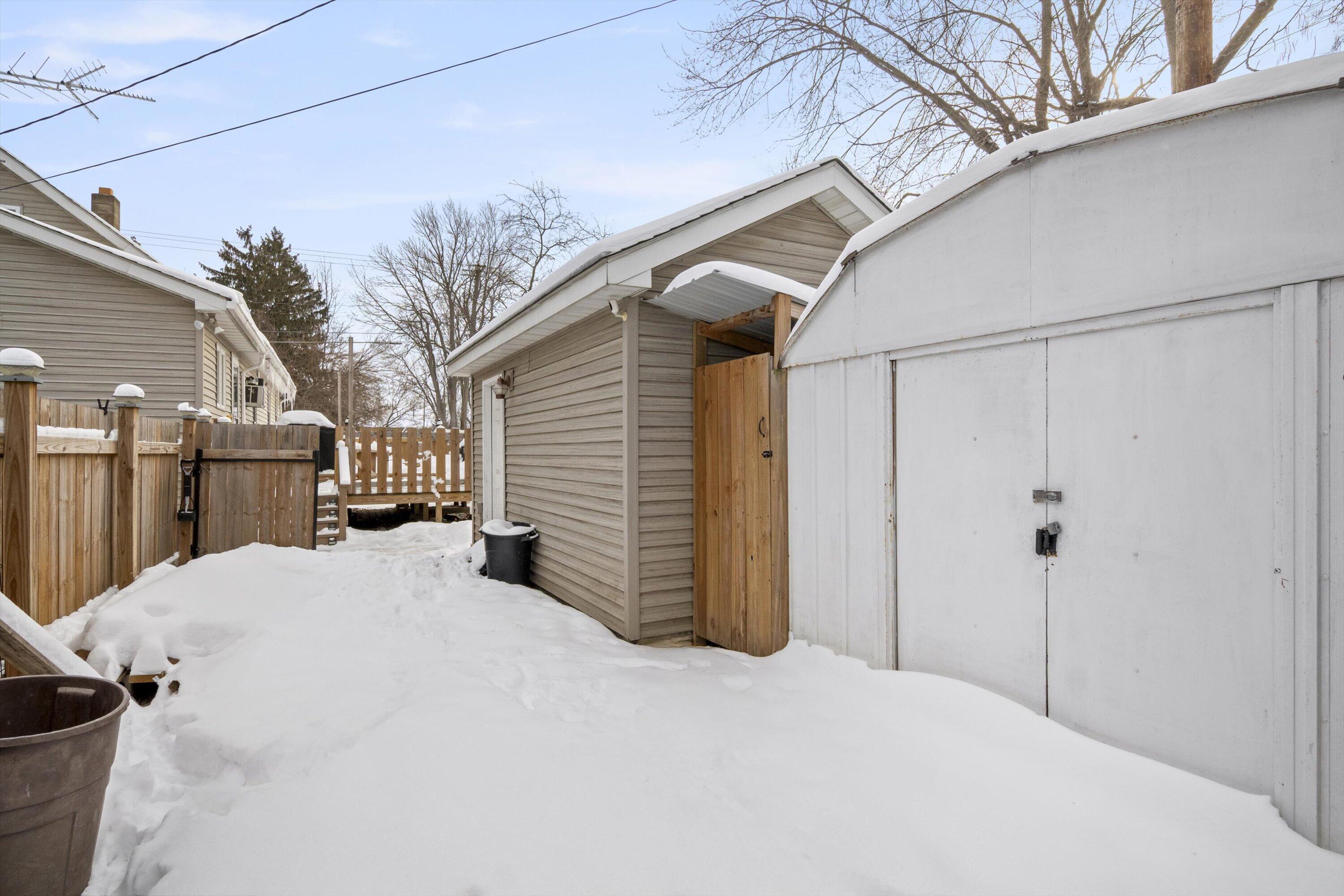 36915 Sibley Road New Boston, MI 48164 - Photo 35 of 47 42-DSC05343