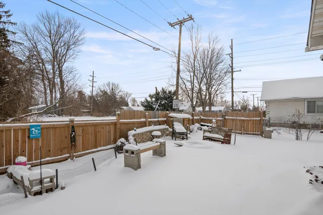 $240,000 | 36915 Sibley Road, New Boston, MI 48164